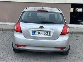 Kia Cee'd 2011 y Hatchback