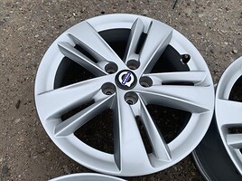 Volvo Siunciam, 7J ET42 light alloy R16 rims