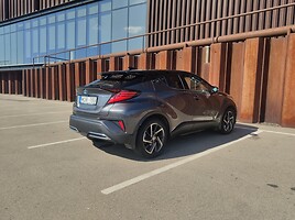 Toyota C-HR 2021 y Off-road / Crossover