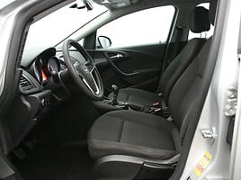 Opel Astra 2012 y Wagon