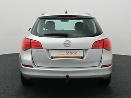 Opel Astra 2012 y Wagon