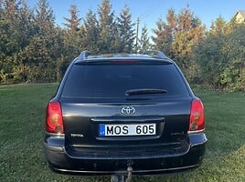 Toyota Avensis I 2003 y