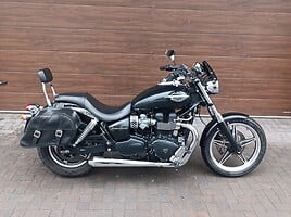 Triumph Speedmaster 2012 y Chopper / Cruiser / Custom motorcycle