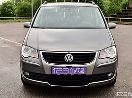 Volkswagen Touran 2009 г Минивэн