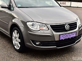 Volkswagen Touran 2009 г Минивэн