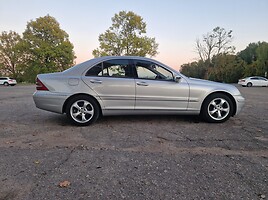 Mercedes-Benz C 220 2003 y Sedan