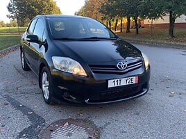 Toyota Auris 2010 г Хэтчбек