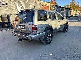 Nissan Pathfinder II 2002 y