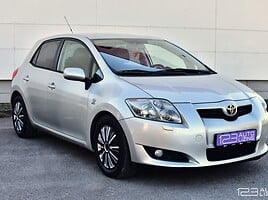 Toyota Auris 2009 y Hatchback