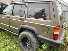 Jeep Cherokee 1998 y Off-road / Crossover