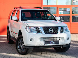 Nissan Pathfinder 2013 y Off-road / Crossover