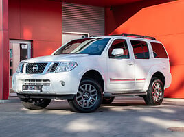 Nissan Pathfinder 2013 y Off-road / Crossover