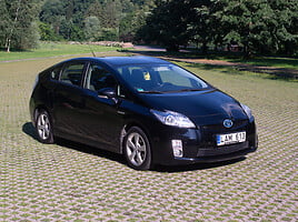 Toyota Prius 2013 y Hatchback