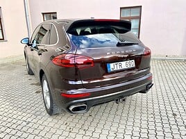 Porsche Cayenne 2017 y Off-road / Crossover