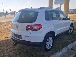 Volkswagen Tiguan 2008 г Внедорожник / Кроссовер