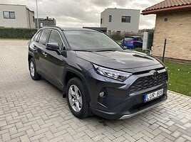 Toyota RAV4 V 2021 m