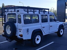 Land Rover Defender 1988 y Off-road / Crossover