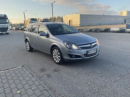 Opel Astra 2010 г Универсал