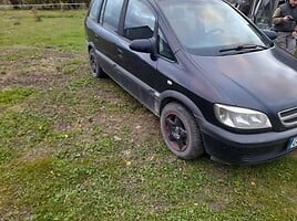 Opel Zafira 2002 m Vienatūris