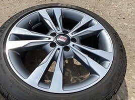 Seat Siunciam, 7.5J ET44 light alloy R18 rims