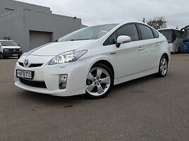 Toyota Prius 2010 г Хэтчбек