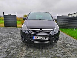 Opel Zafira 2011 г Минивэн