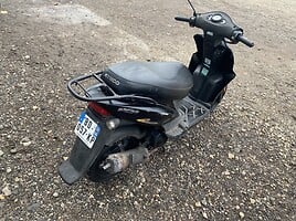 Kymco Agility 2010 y Scooter / moped