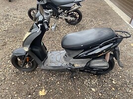 Kymco Agility 2010 y Scooter / moped