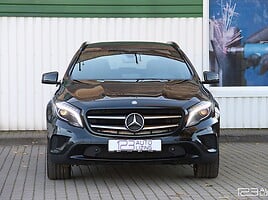 Mercedes-Benz GLA200 2016 г Внедорожник / Кроссовер