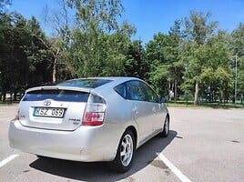 Toyota Prius 2005 г Хэтчбек