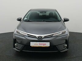 Toyota Corolla 2018 г Седан