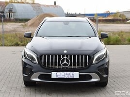 Mercedes-Benz GLA200 2014 y Off-road / Crossover