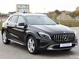 Mercedes-Benz GLA200 2014 y Off-road / Crossover