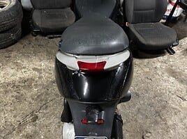 Piaggio ZIP 2009 y Scooter / moped