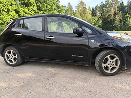 Nissan Leaf 2012 y Off-road / Crossover