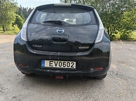 Nissan Leaf 2012 y Off-road / Crossover