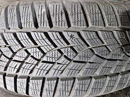 Goodyear 8mm kaip naujos R17 winter tyres passanger car