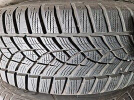 Goodyear 8mm kaip naujos R17 winter tyres passanger car