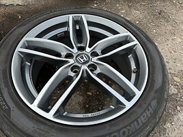 Honda Siunciam, 8J ET45 light alloy R19 rims