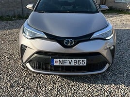 Toyota C-HR 2022 г Внедорожник / Кроссовер