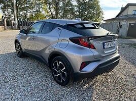 Toyota C-HR 2022 г Внедорожник / Кроссовер