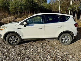 Ford Kuga 2010 y Off-road / Crossover