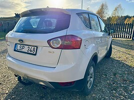 Ford Kuga 2010 y Off-road / Crossover