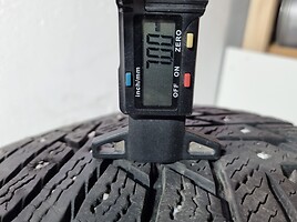 Nokian dygliuotos R17 зимние шины для автомобилей