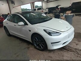 Tesla Model 3 Sedanas 2022