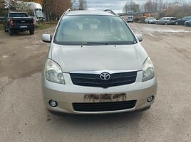 Toyota Corolla Verso Vienatūris 2003