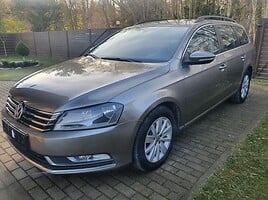 Volkswagen Passat B7 2012 y