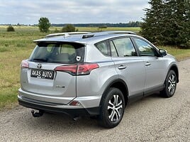 Toyota RAV4 2017 г Внедорожник / Кроссовер