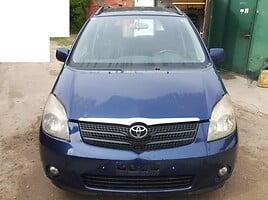 Toyota Corolla Verso 2.0D4D Vienatūris 2003