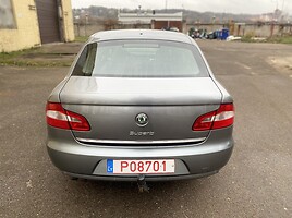 Skoda Superb 2012 y Sedan